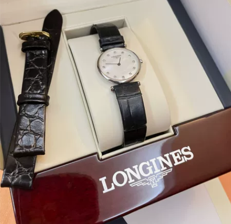 浪琴 带钻 超薄款女表 台湾1.2万购入 ...