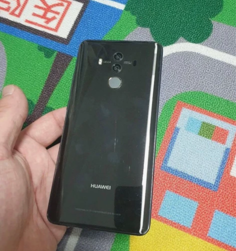 华为Mate10pro高配版，内存6+12...