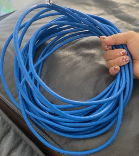 6类 。千兆网线。9米。 新的 卖来考虑电...