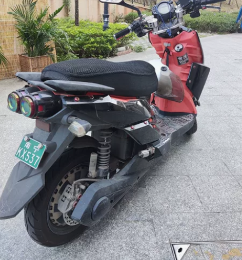 转让个人自用小绿牌五羊电动车,72v23安...