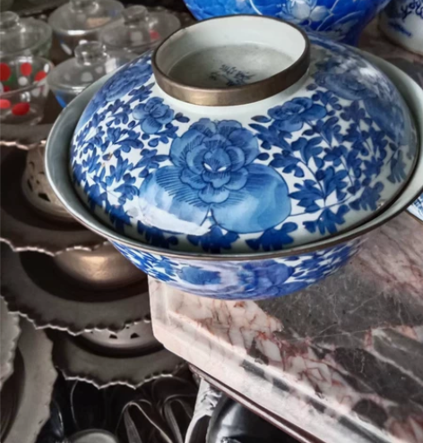 清，青花盖碗口径22公分，品像如图所示，碗...