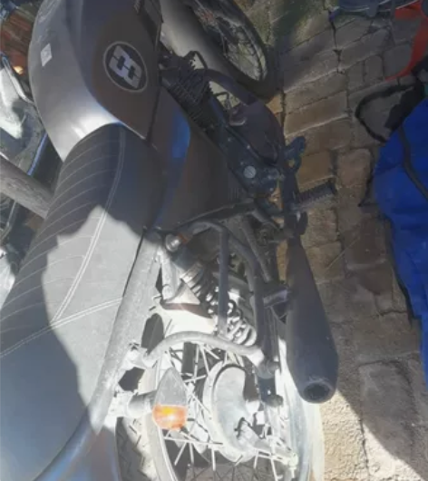 宗申150摩托车，外边放的时间多，发动机轮...