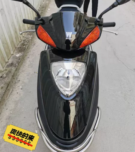 个人用豪爵踏板车，燃油摩托车，国四电喷，2...