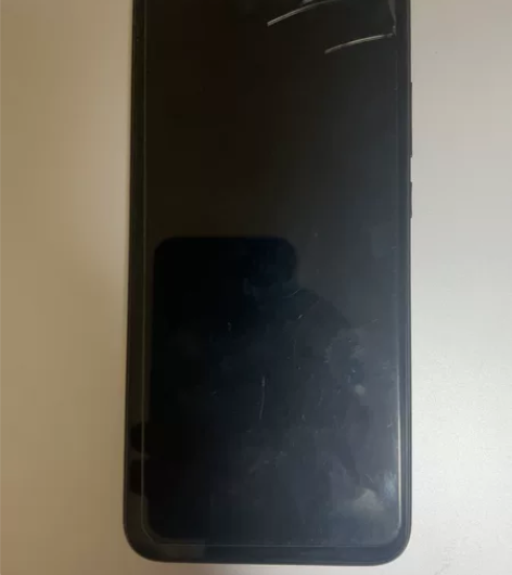 红米9a有轻微划痕 京东购买 感兴趣的话点...