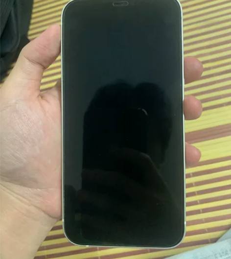 换手机了出一台自用苹果12   128G，...