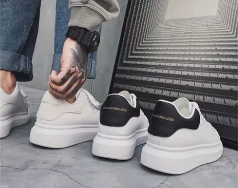 麦昆小白鞋男高版本韩版潮流百搭男士运动鞋秋...