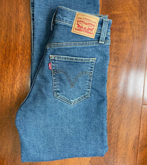 李维斯牛仔裤72693～0121，穿过一次...