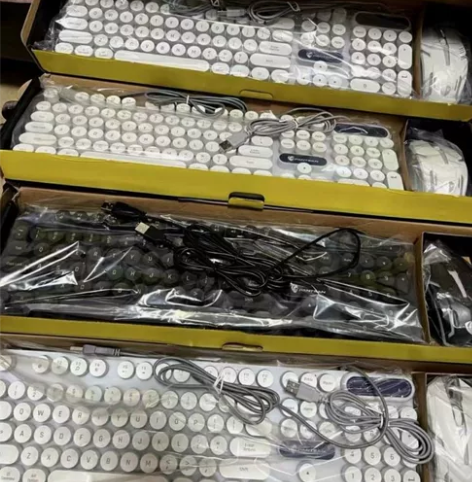 【亏本甩卖】键盘鼠标套装发光机械手感电脑笔...