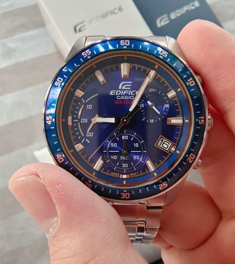 卡西欧艾迪斐斯efv540，有些划痕，能接...