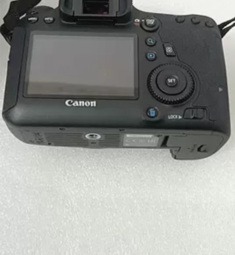 个人自用佳能6D单反相机。外观实拍。所见所...