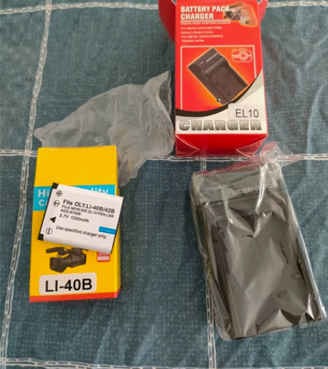 照相机充电器电池，型号奥林巴斯Li-40B...