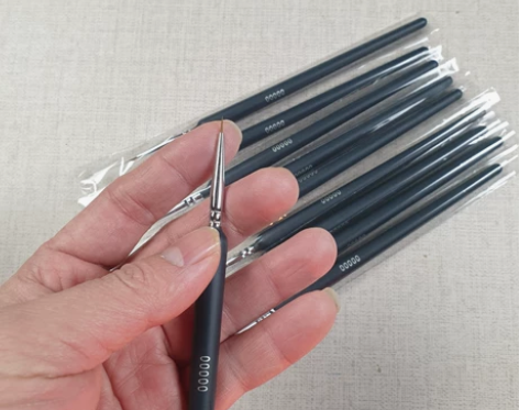 2元一支，极细勾线笔00000号10支。美...