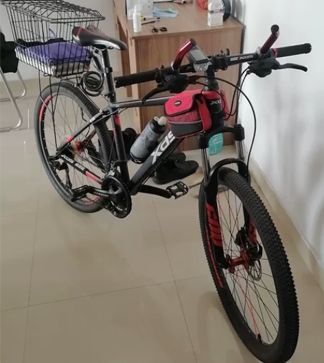 喜德盛逐日600山地车，九成新 价值200...