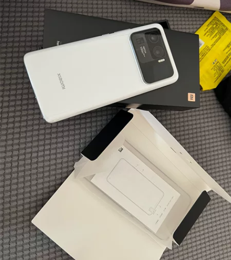 小米11ultra 12+256。刚激活1...