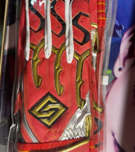 创胜打击手套 兄弟姐妹们买一下吧没钱花了