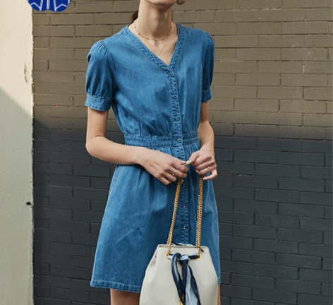 全新 正品texwood萍果牌女裙S码，特...