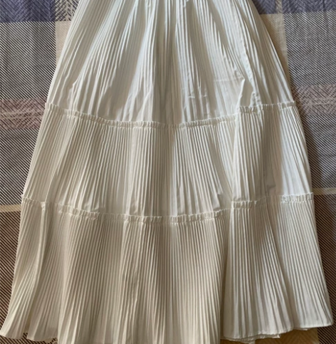 蛋糕裙 半身裙白色120斤以内都可以穿，就...