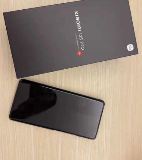 小米12spro，12+512，99.99...