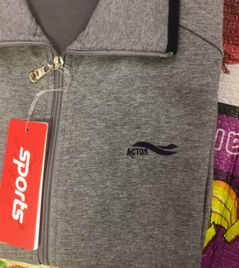 运动套装男士的,外套裤子内搭T恤,全新的,...