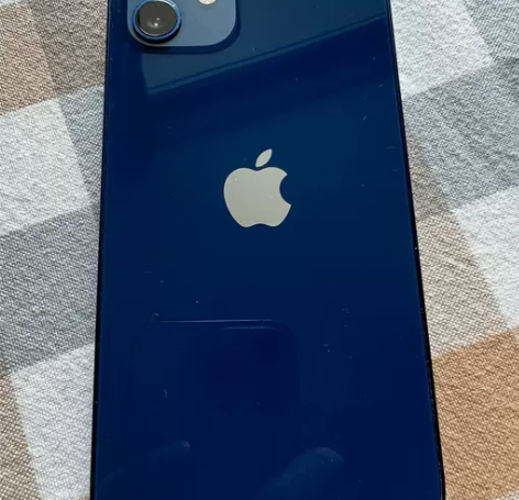 本人自用苹果12仅限本地自取 感兴趣的话点...