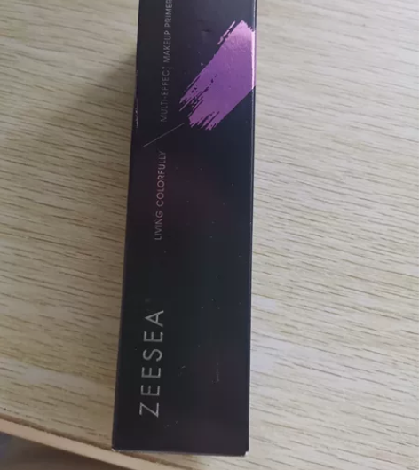 滋色旧版紫色隔离,仅试用,朋友送的。日期到...