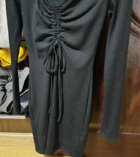 黑色的连衣包臀裙拍不出效果，需要上渗透的可...