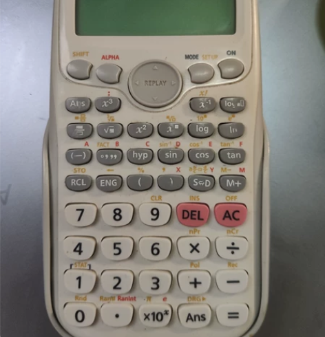 卡西欧计算器82ES PLUSA 35包邮...