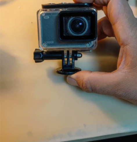 出启乐运动相机一台,功能,开机正常。无电池...