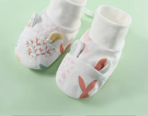婴儿鞋子0一3月宝宝软底鞋袜新生儿春秋冬满...