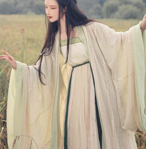 司南阁原创【蒹葭与白露】汉服女款唐制米色诃...