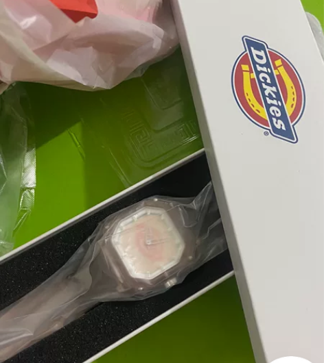 Dickies果冻手表 全新 感兴趣的话点...