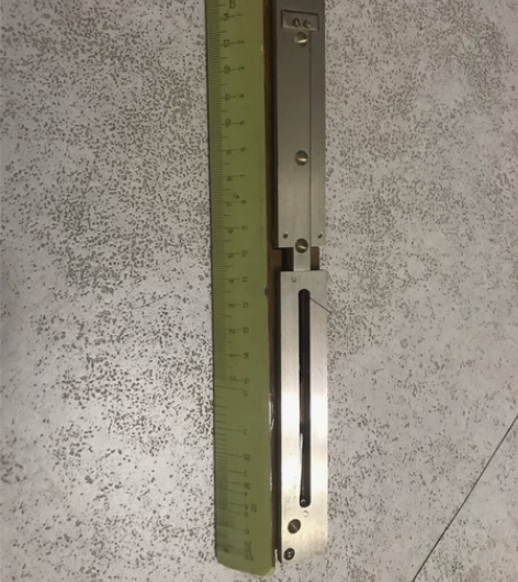 测绘尺子一把 绘图尺 金属部分铜 水平漏夜...