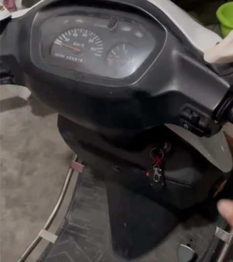 铃木海王星摩托车，骑不到了，当时也是在闲鱼...