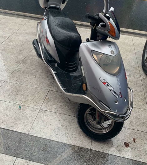 豪爵女装摩托车，个人自用，证件齐全，公司户...