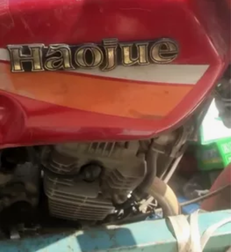 豪爵125摩托车，在沂水县城电业局附近，一...