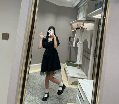 S码黑色蓬蓬裙  九成新 请根据自己平时穿...