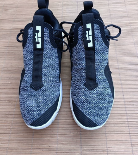 二手耐克43码运动鞋 鞋子保证正品 ，无开...