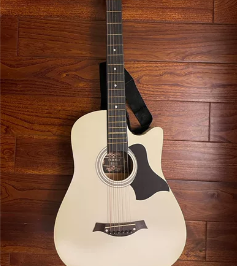 38英寸吉他 可以用于装饰或者新手入门 无...