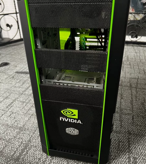 英伟达定制机箱 酷冷至尊 武尊神 塔式机箱...