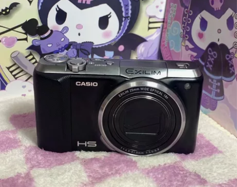 卡西欧zr700 可拍月亮 1600万像素18倍关学变焦功能... 卡西欧zr700 可拍月亮 1600万像素18倍关学变焦功能...