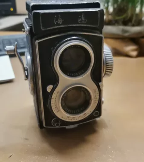 海鸥4A双反机械相机 早期白面金属调焦钮，...