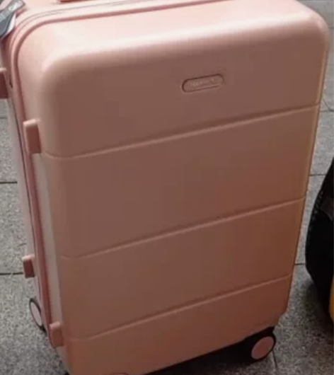 汉客行李箱粉色20寸 只用过一次，包装都在...