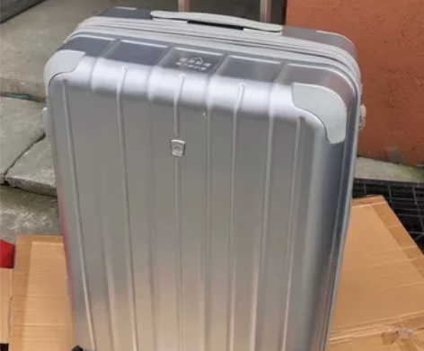 新品 爱华仕高品质24寸旅行箱大牌行李箱海...