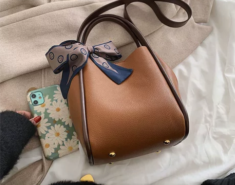 只背过一次，超级柔软，家里包太多了，处理一...