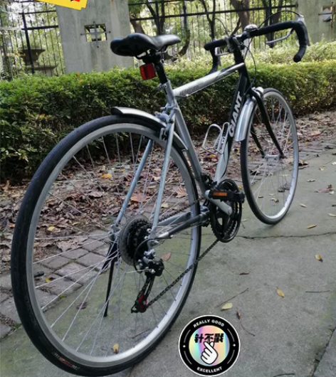 自行车：闲置正品捷安特弯把公路车一辆，8....