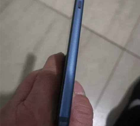 华为P10P，刚换电池一个月，想卖掉，6十...