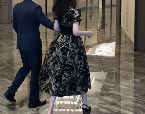 宫廷风连衣裙2021秋季新款复古宴会气质高...