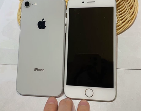 【畅玩游戏】二手iPhone8plus手机...