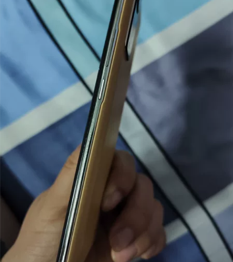 中兴A30屏下摄像头版本，8+512g，成...