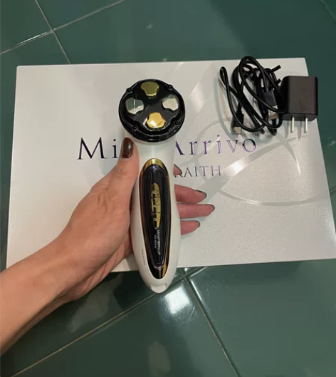 幻影美容仪（宙斯旗下产品） 是微电流美容仪...